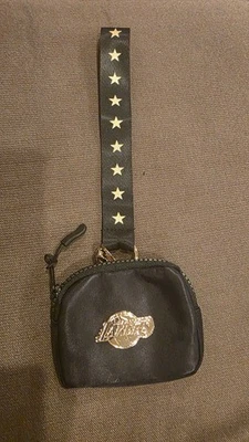 NBA 洛杉矶湖人队黑色硬币钱包钱包带金色奖章和表带 12/1/25 — 第 1/4 张图片