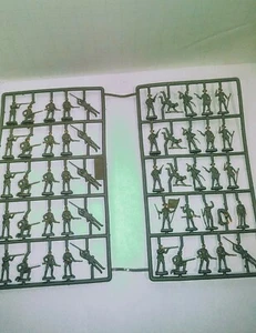 Civil War Miniature Gray Soldiers Plastic - Picture 1 of 6