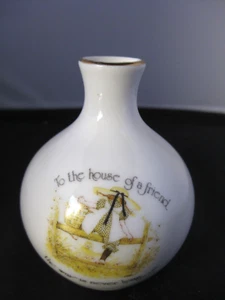 Vintage Holly Hobbie by Sands Designer Collection Genuine Porcelain Mini Vase - Picture 1 of 4