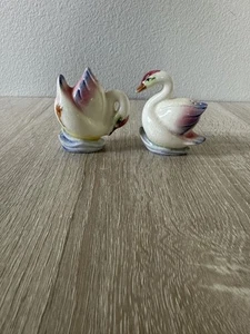 Vintage Swan Salt & Pepper Shakers Japan Ceramic 3" Figurines Collectible Set - Picture 1 of 6