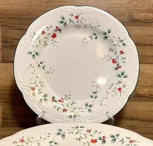 JUEGO DE 4 - PFALTZGRAFF WINTERBERRY - 10 3/8" PLATOS DE CENA NAVIDEÑA - Imagen 1 de 6
