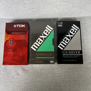Tre (3) nastri registrabili VHS HQ VHS nuovi in plastica 120 min - 6 HR TDK e Maxell - Foto 1 di 10