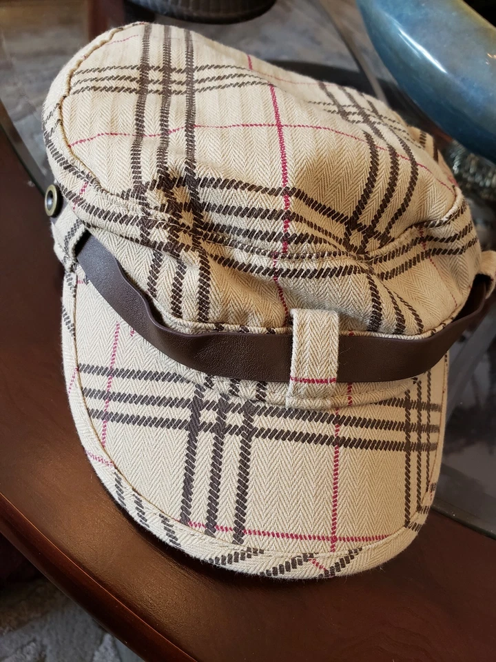 Bonito sombrero de compromiso de zorro para mujer talla pequeña  Foto 1 de 4