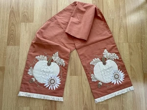 Pier 1 Imports Herbst Tischläufer Kürbis bestickt mit Perlen Thanksgiving 76" - Bild 1 von 10