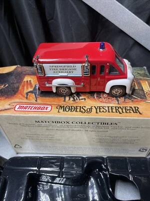 Matchbox Models of Yesteryear Fire Engine Series YFE16 1948 Dodge Fire Van B620 - Image 1 of 4