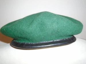 ADJUTANT GENERAL CORPS BARET VERSCHIEDENE GRÖSSEN BRITISCHE MILITÄRAUSGABE - Bild 1 von 6