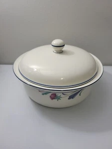 Lenox Poppies on Blue Covered Casserole 2 Quart Chinastone - Made in USA - Picture 1 of 13