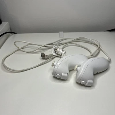 2 x Pair of Genuine White Nintendo Wii Nunchuck  Official Wired Bundle Untested - Image 1 of 4