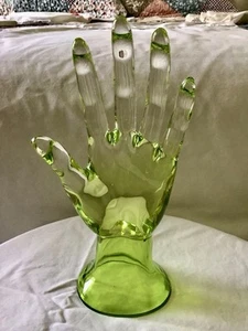 Mediados de siglo moderno verde Lucite arte pop anillo de mano soporte de joyería años 70 - Imagen 1 de 2