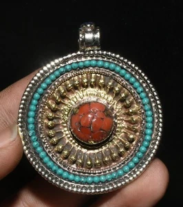 5CM Rare Old Collection Tibetan Silver Gilt Inlay Gem Exorcize Amulet Pendant - Picture 1 of 10