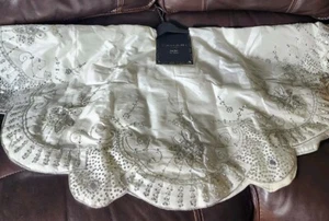 NUEVO CON ETIQUETAS Tahití Hogar Navidad Blanco Bejeweled Cuentas Lentejuelas Borde Árbol Falda 52” - Imagen 1 de 7