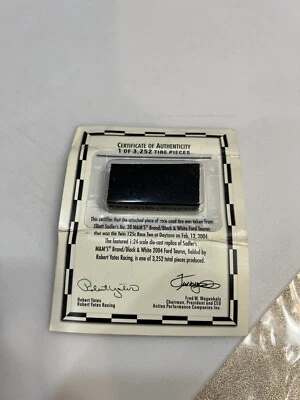 Ford Taurus 2004 Elliot Sadler’s M&M’s Daimler 1/24 con pieza de neumático 3252 hecho Foto 1 de 4