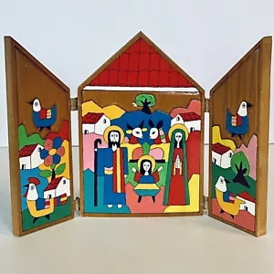 El Salvador Hand Painted Folk Art Christmas Folding Wood Nativity Scene Trifold - Picture 1 of 10
