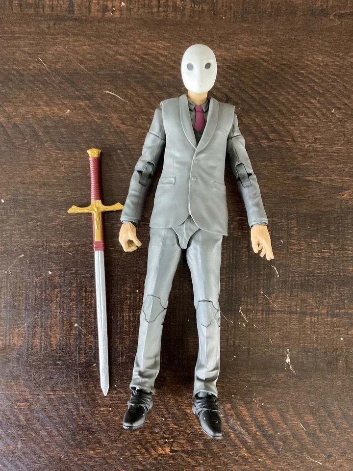 McFarlane Toys DC Multiverse Gold Label Court of Owls: figura de búho Foto 1 de 1