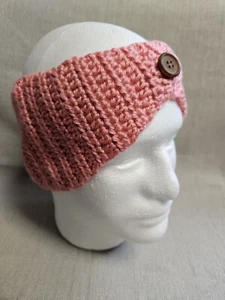 Handarbeit Knopf gehäkelt Ohrenwärmer Stirnband Koralle Rosa Small/Medium - Bild 1 von 5