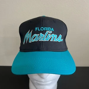 Gorra SnapBack Vintage Florida Marlins Negra Script Sports Specialties Hombres - Imagen 1 de 9