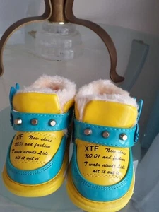 Yellow & Green toddler unisex shoe Size 9 - Picture 1 of 6