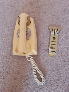 Rotary Dial Wall Phone Cream Retro Vintage - Picture 1 of 20