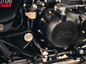 Meteor/Classic 350 - Swing Arm Machined Alloy End Caps - Silver - Picture 1 of 3