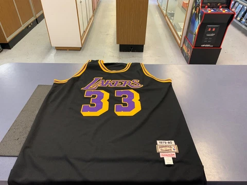 AUTHENTIC 1979-1980 MITCHELL & NESS KAREEM ABDUL-JABBAR #33 LAKERS JERSEY SZE 56 Cover
