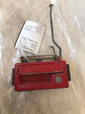 Chrysler Lebaron 1991 manija de puerta exterior 2 puertas lado del conductor izquierdo pintado a la derecha Foto 1 de 4