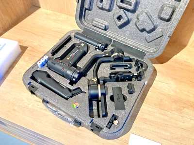 Zhiyun CRANE 3S PRO con mango + transmisor + controlador - Imagen 1 de 4