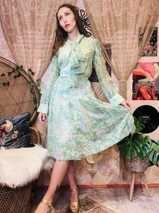 Vintage 1960s Shirt Dress Pleated Long Sleeve With Pussy Bow And Belt Green 12 - Picture 1 of 8
