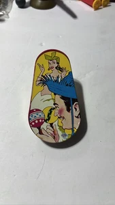 Sombrero de juguete para hacer ruido litográfico de hojalata US Metal Toy Co. - Imagen 1 de 3