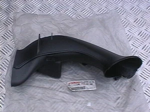 GENUINE YAMAHA R/H AIR INTAKE DUCT 2, 5VY-2838R-00-P0 YZF-R1 YZF R1 2004-2006 - Picture 1 of 4