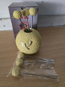Vintage Rock Melon -shaped Fruit Fork Holder With Six Fruit Forks - Picture 1 of 3