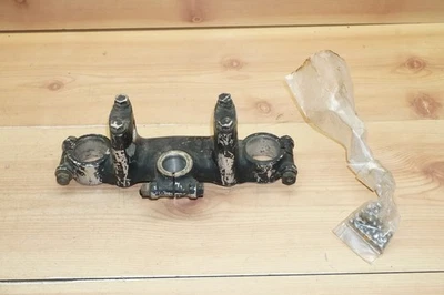 Suzuki RM370 1976 1977 OEM techo superior triple abrazadera de barra de árbol RM250 51311-41110 Foto 1 de 4