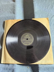 s13 VICTOR Record 78 rpm 20-1612 Artie Shaw JUMPIN ON THE MERRY GO ROUND - Bild 1 von 2