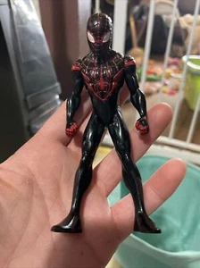 Marvel Ultimate Spider-Man Action figure 5,5" Miles Morales 2015 - Foto 1 di 5