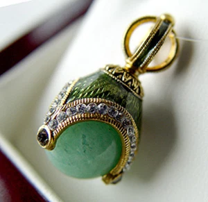 SALE ! SUPERB RUSSIAN EGG PENDANT STERLING SILVER 925 ENAMEL with GENUINE JADE - Picture 1 of 1