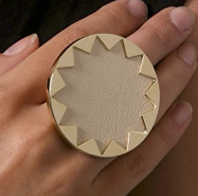 House of Harlow 1960 tono dorado marfil cuero Sunburst XL llamativo anillo boho 5 6 Foto 1 de 4