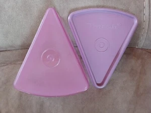 Guardián de rebanadas de pastel púrpura Tupperware de colección con tapa contenedor de cuña triángulo - Imagen 1 de 4