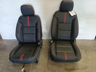 *BAGS REMOVED* Heated Cooled Black Leather Front Seats from 2024 Traverse 161717 Foto 1 de 4