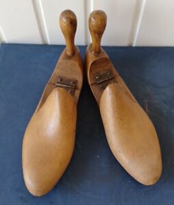 Vintage Pair Wooden Shoe Lasts Hinged Cobblers Size 6 Ladies Coat Hooks?