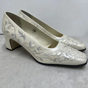 J Renee Vintage Ivory Heels Floral Embroidered Square Toe 7M Wedding Party Pumps - Picture 1 of 16