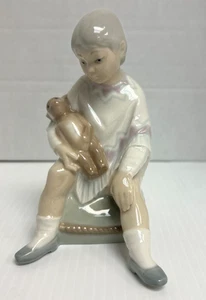 LLADRO Girl Sitting on Pillow Holding A Teddy Bear on Lap Figure - Picture 1 of 6