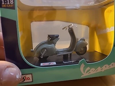 Vespa Scooter 98 1946 Maisto 1/18 Gris - Photo 1/4