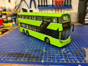 1/43 Scale 0 Gauge Radio controlled Singapore B8L Bus Tiny City/Tiny Hong Kong