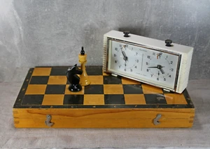 Antikes Holzschach und Uhr, Sowjetisches Tischschach für Turniere - Bild 1 von 10