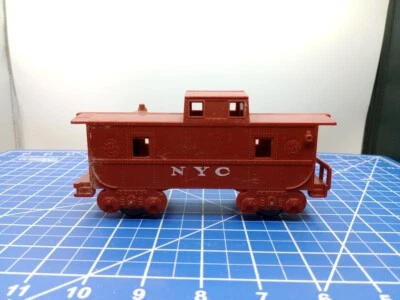 Vintage Marx NYC Caboose Ex Plastic O Gauge 1:48 Scale New York Central Maroon - Image 1 of 4