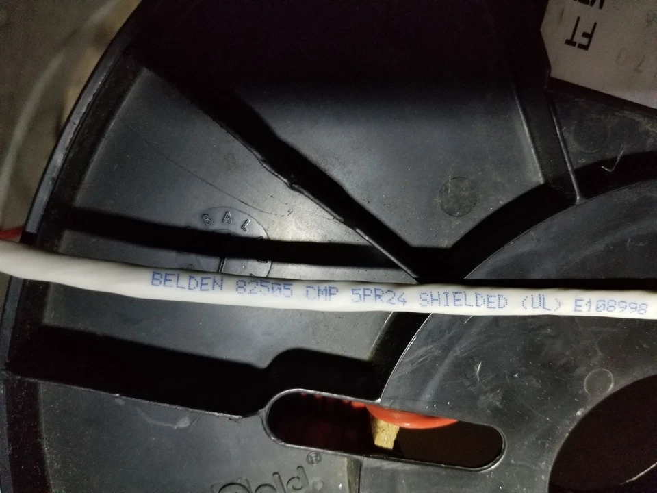 Belden 82505 24/5P Shield Twist Pair FEP Ins EIA RS-232 Computer Cable NAT /10ft - Image 1 of 4