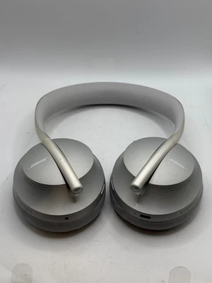 Bose Noise Cancelling Headphones 700 Over-Ear Wireless Bluetooth NC700 - Silver - Image 1 of 4