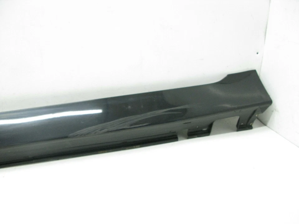 BMW E60 530i 525i 545i 04-07 ROCKER PANEL COVER MOLDAGEM DRIVER ESQUERDO 032919 - Imagem 1 de 4