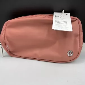 Lululemon Everywhere Gürteltasche Brier Rose - NEU MIT ETIKETT - SCHNELLER VERSAND - Bild 1 von 4