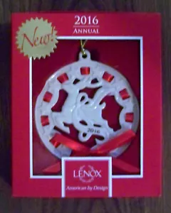 VINTAGE LENOX PORCELAIN CHRISTMAS ORNAMENT 2016 WRAPPINGS REINDEER #859546 - Picture 1 of 2