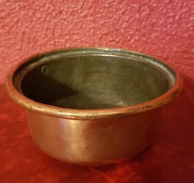 Cache pot en cuivre ancien - Photo 1/4